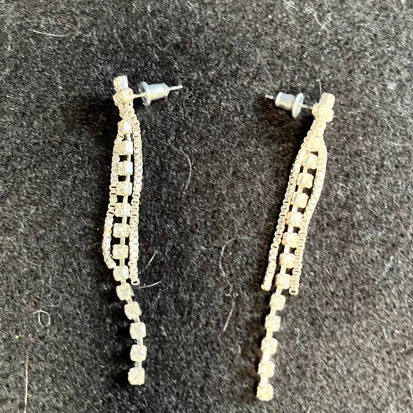 Dazzling Clear Crystal/Box Chain Dangle Post Earrings - Picture 2 of 3